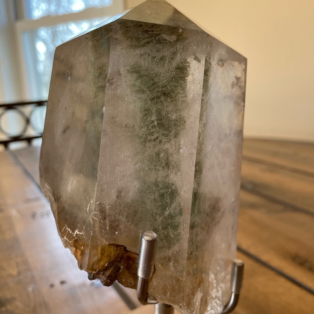 Natural Quartz Crystal Point - Picture 4 of 15